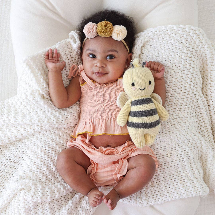 Cuddle+Kind Baby bee, gives 5 meals, gives 5 meals
