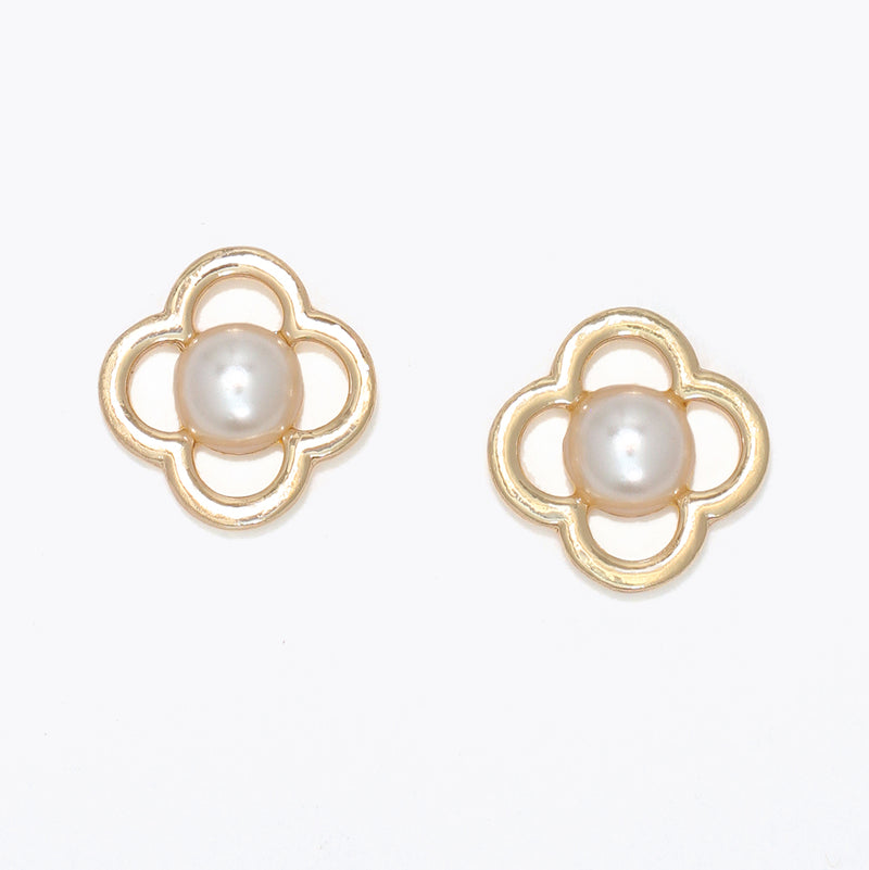 Earrings-Gold Open Clovers w Pearl