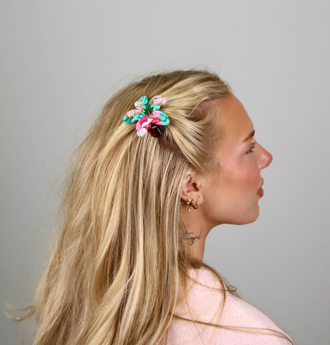 Kimono Clips 388a Frangipani