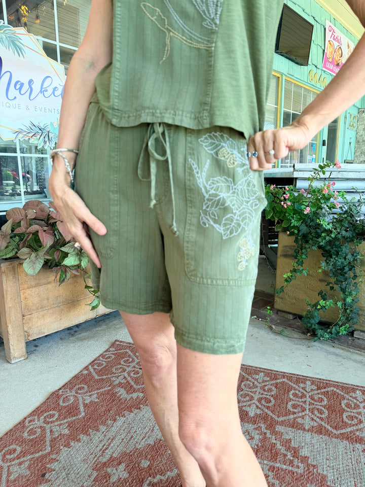 XCVI Lynn Embroidered Pinstripe Short Espalier Pigment