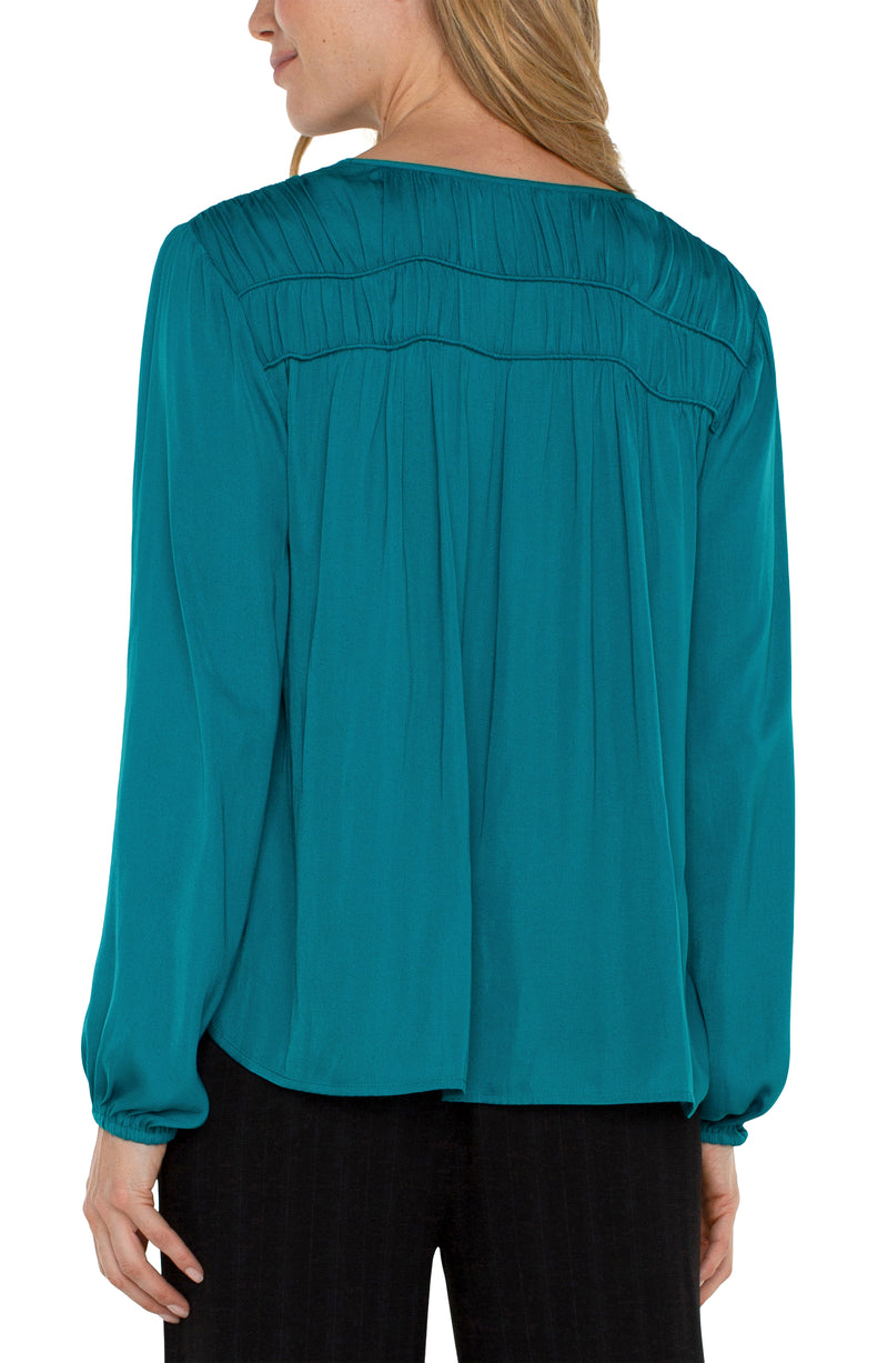 LIVERPOOL LONG SLEEVE V-NECK WOVEN BLOUSE W/ SHIRRING - MALACHITE